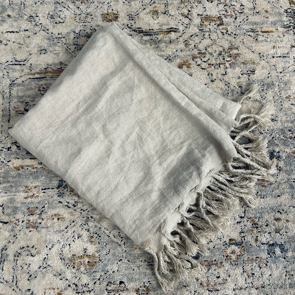 Pure Luxury Bedding 0 Linen Throw Poshmark